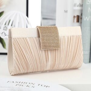 Verano Hill Clutch NWT